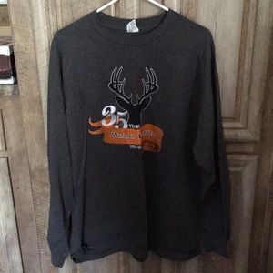 Used Men’s Size Extra Large Long Sleeve T-Shirt